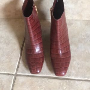 Womens ankle boots brand new bye Franco Sarto never worn